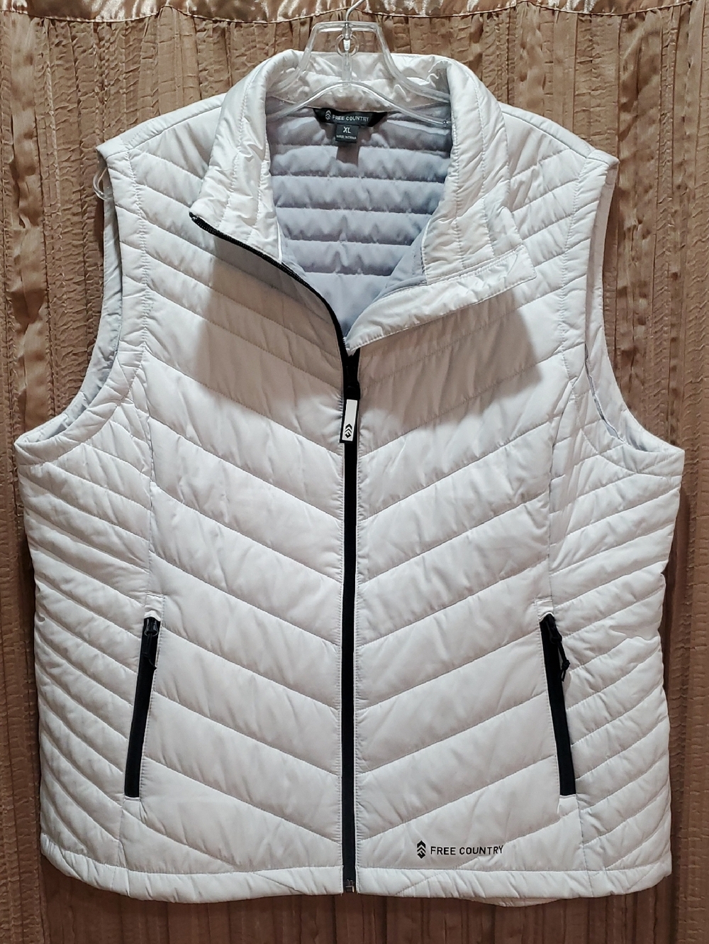 Free Country White Quilted Vest with Black Trim Women's XL NWOT